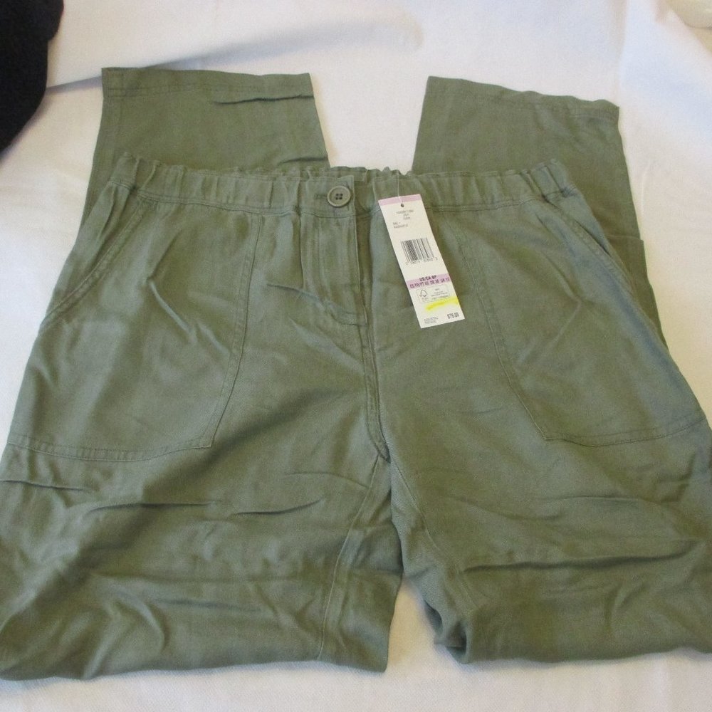 NWT - Jones New York casual pants - sz 6P - Green - Stretch waist - MSRP $79.00